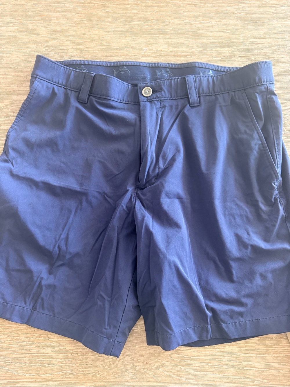 Southern Tide brrr-die 8" Performance Short